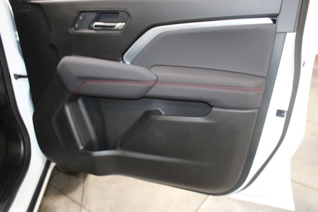 2025 Chevrolet Colorado Z71 - Photo 29