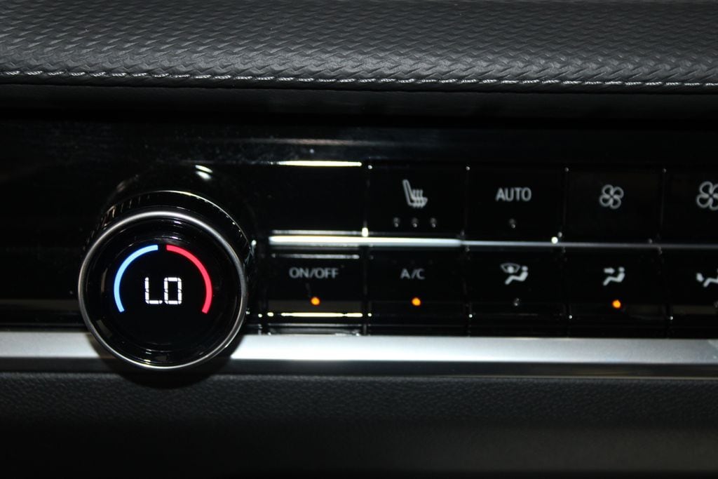 2025 Chevrolet Equinox LT - Photo 42
