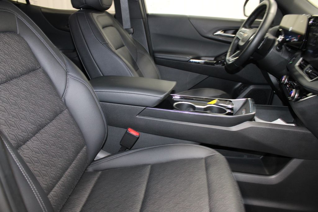 2025 Chevrolet Equinox LT - Photo 19