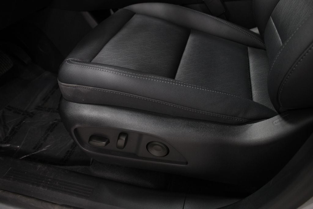 2025 Chevrolet Equinox LT - Photo 13