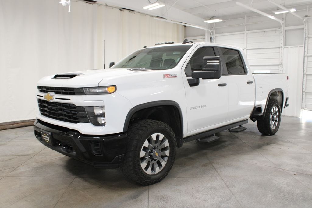 Used 2024 Chevrolet Silverado 2500HD Custom Truck
