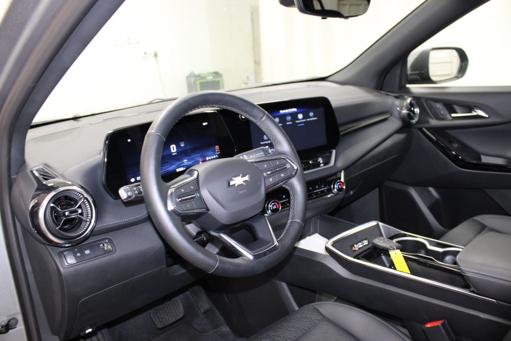 2025 Chevrolet Equinox LT - Photo 14