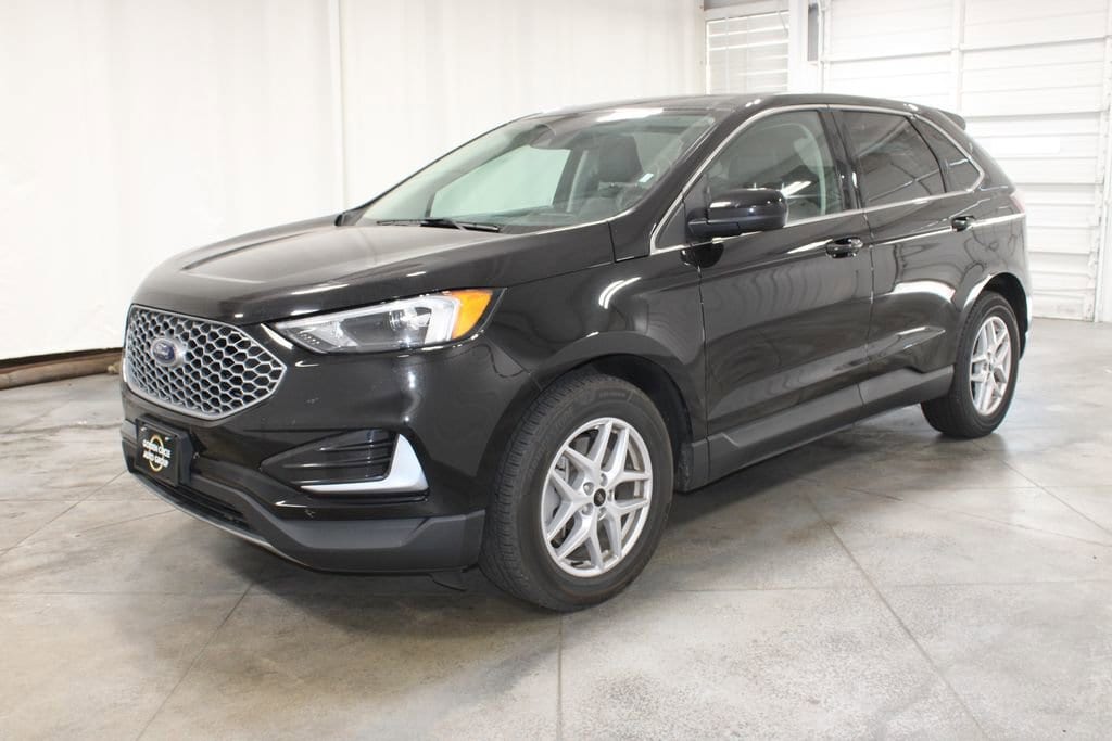 Used 2023 Ford Edge SEL