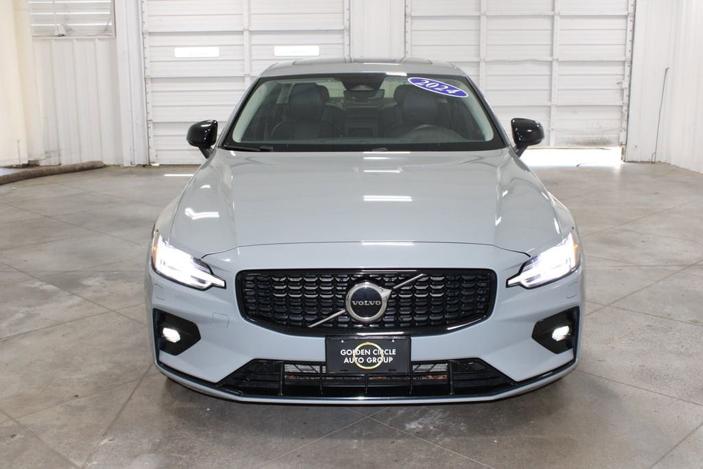 Used 2024 Volvo S60 Core Dark Theme