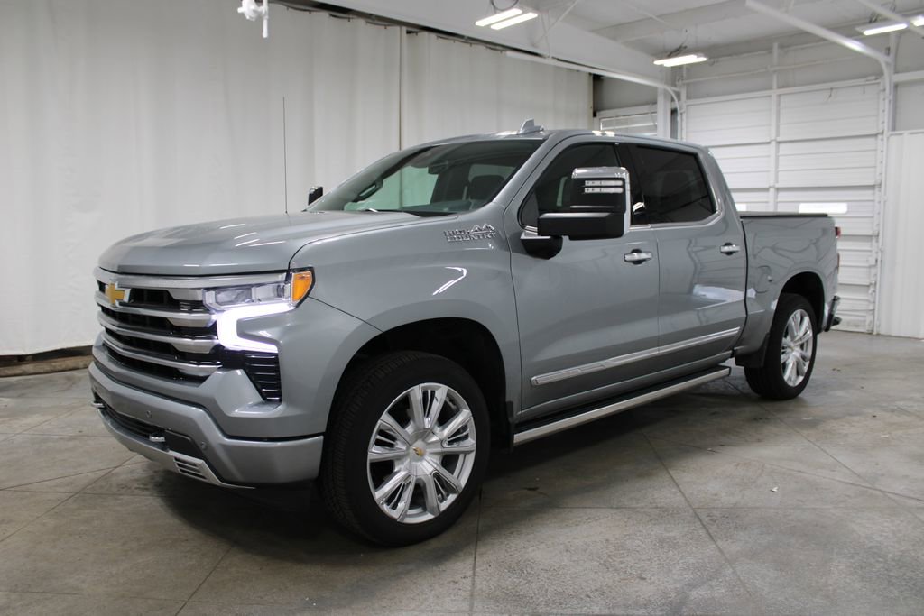 2024 Chevrolet Silverado 1500 High Country photo 2