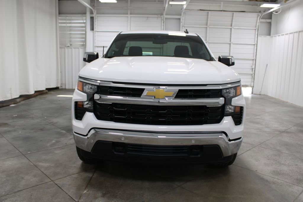 2024 Chevrolet Silverado 1500 photo 2