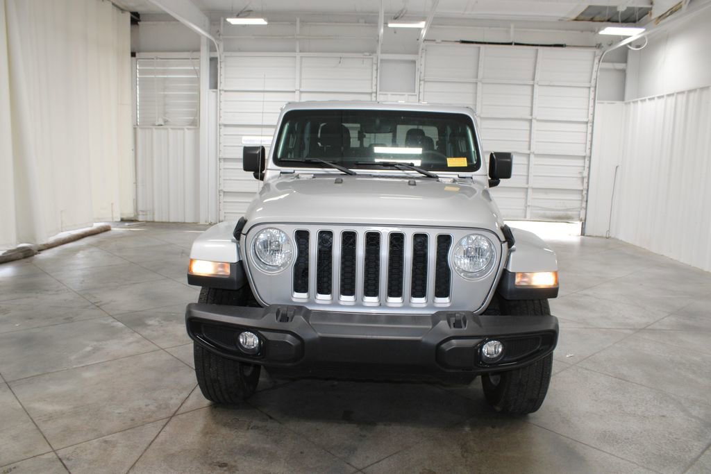 2023 Jeep Gladiator Overland photo 2