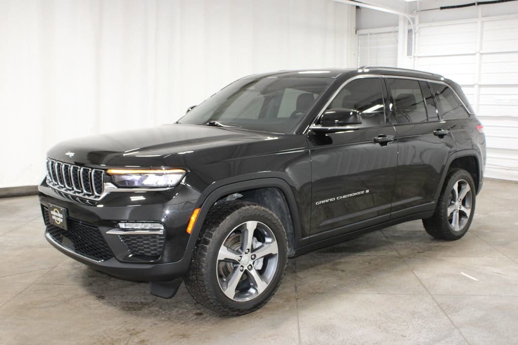 Used 2023 Jeep Grand Cherokee Limited