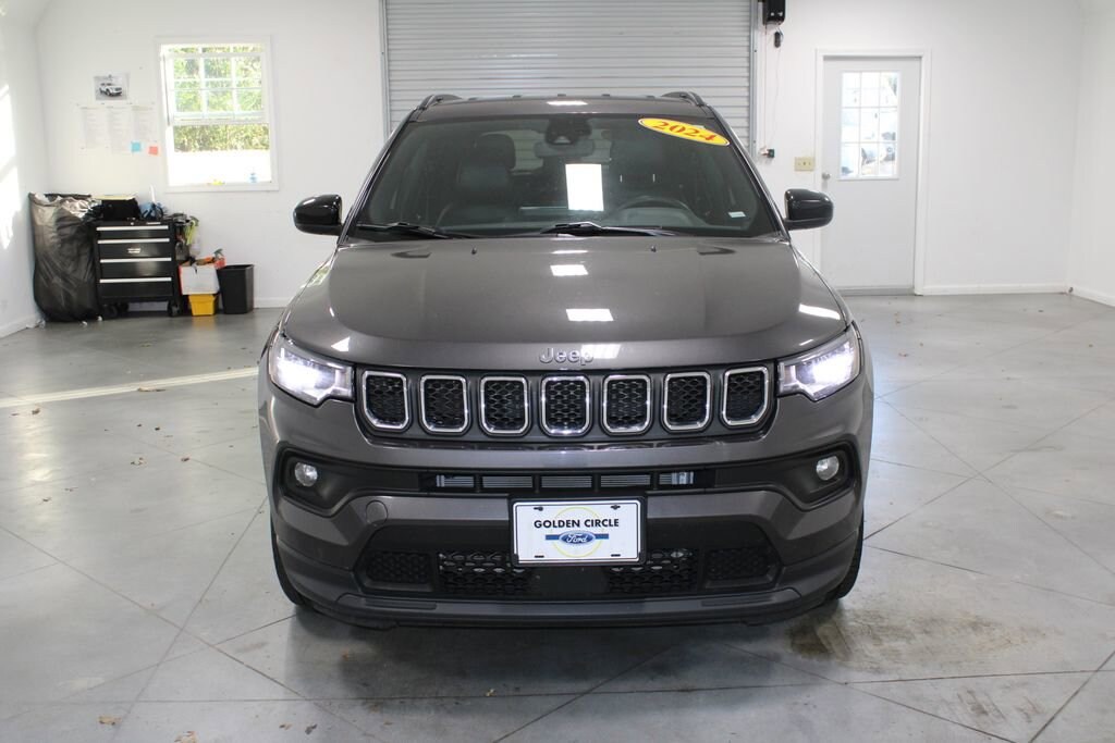 Used 2024 Jeep Compass Latitude