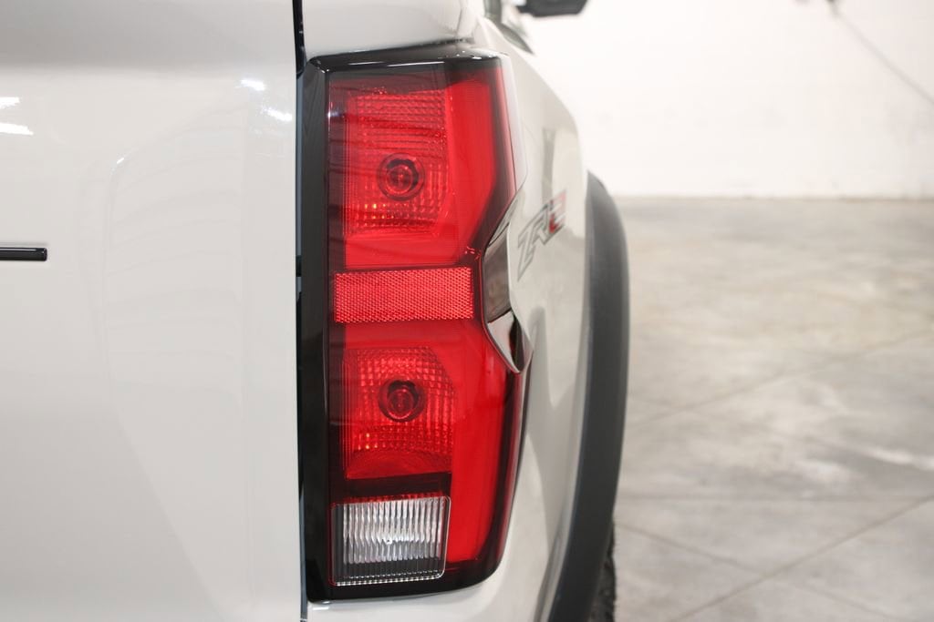 2026 Chevrolet Colorado ZR2 - Photo 14