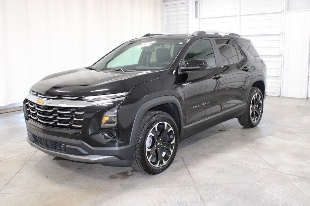 2025 Chevrolet Equinox LT photo 3