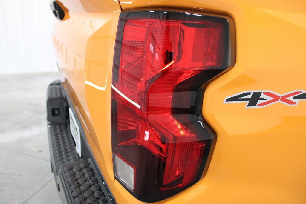 2025 Chevrolet Colorado Work Truck - Photo 13