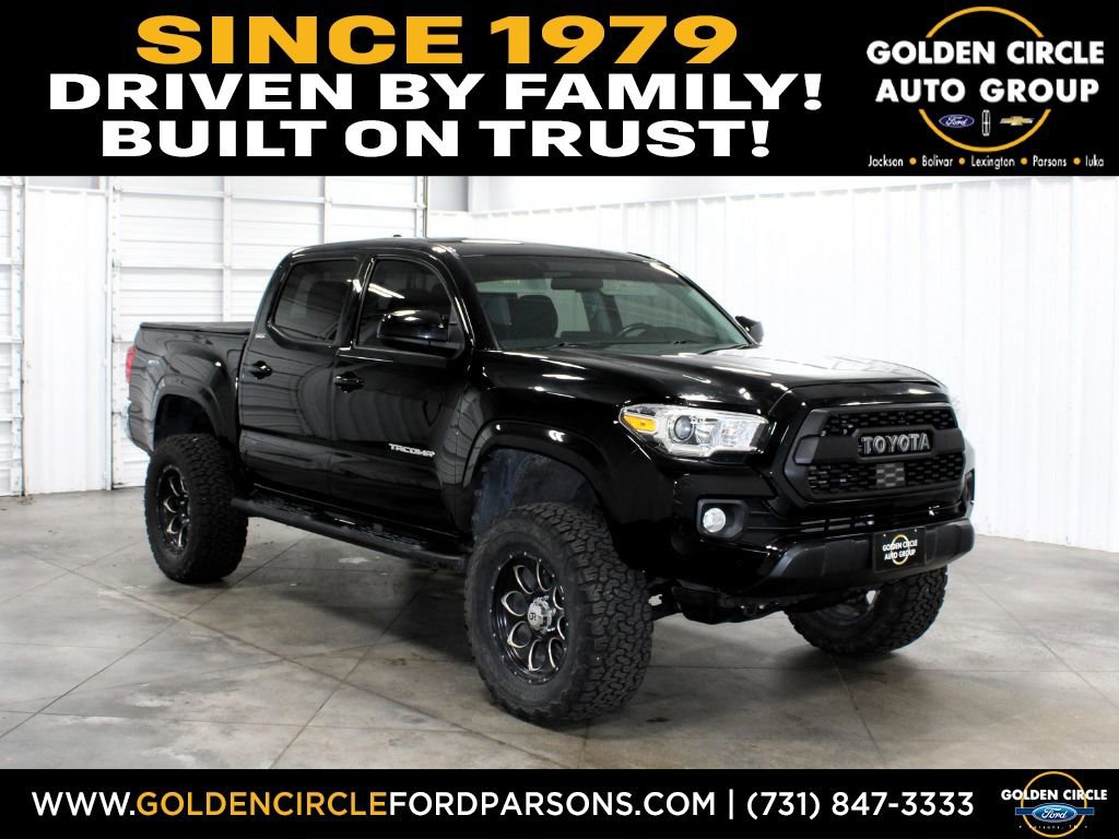 2016 Toyota Tacoma SR5's photo