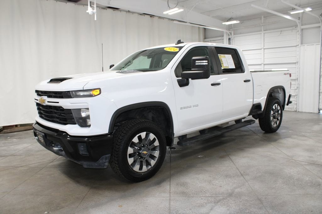 Used 2024 Chevrolet Silverado 2500 HD Custom Truck
