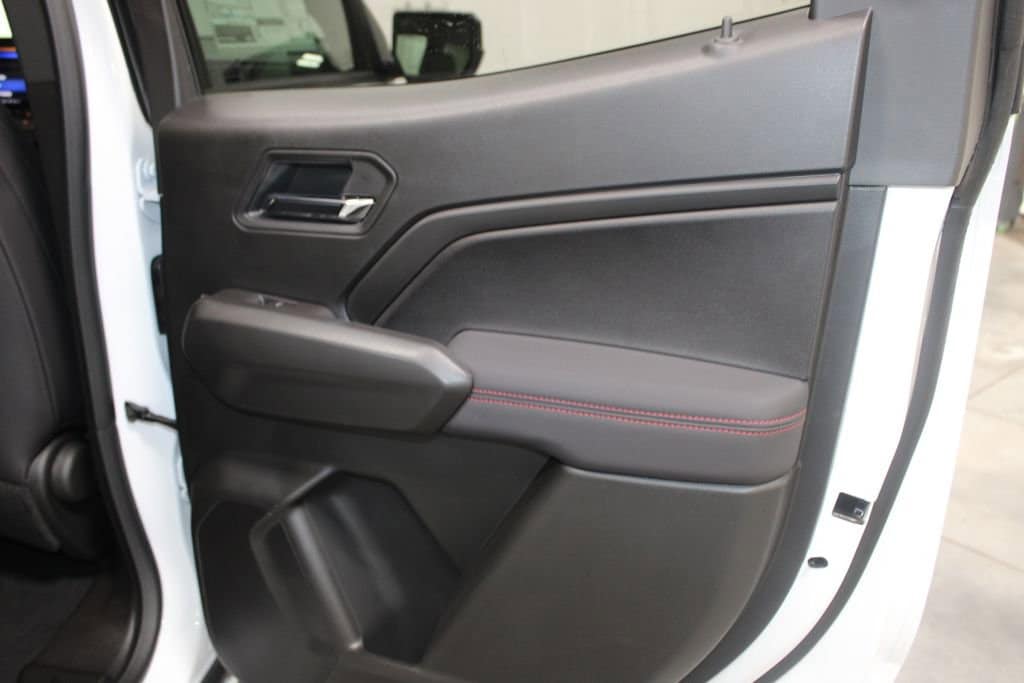 2025 Chevrolet Colorado Z71 - Photo 30