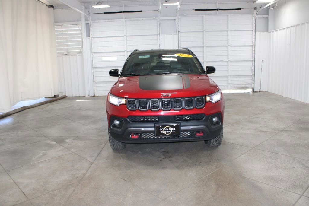 Used 2025 Jeep Compass Trailhawk