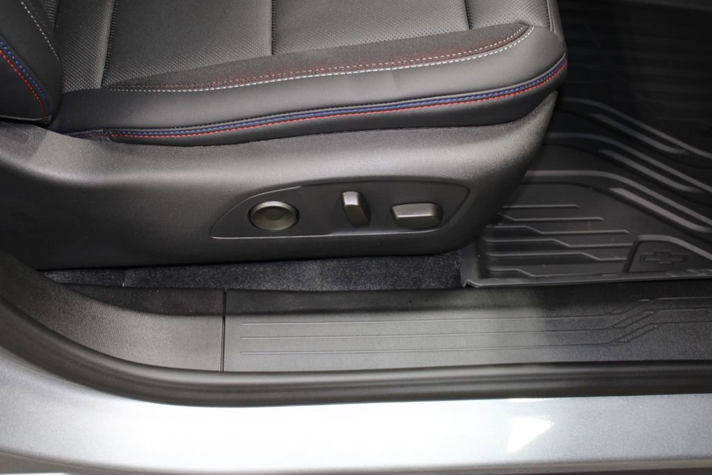 2026 Chevrolet Equinox EV RS - Photo 24