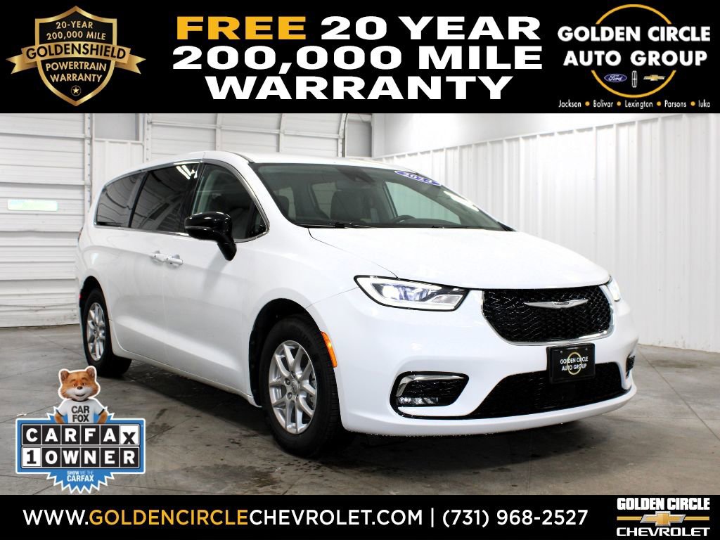 2024 Chrysler Pacifica Touring L's photo