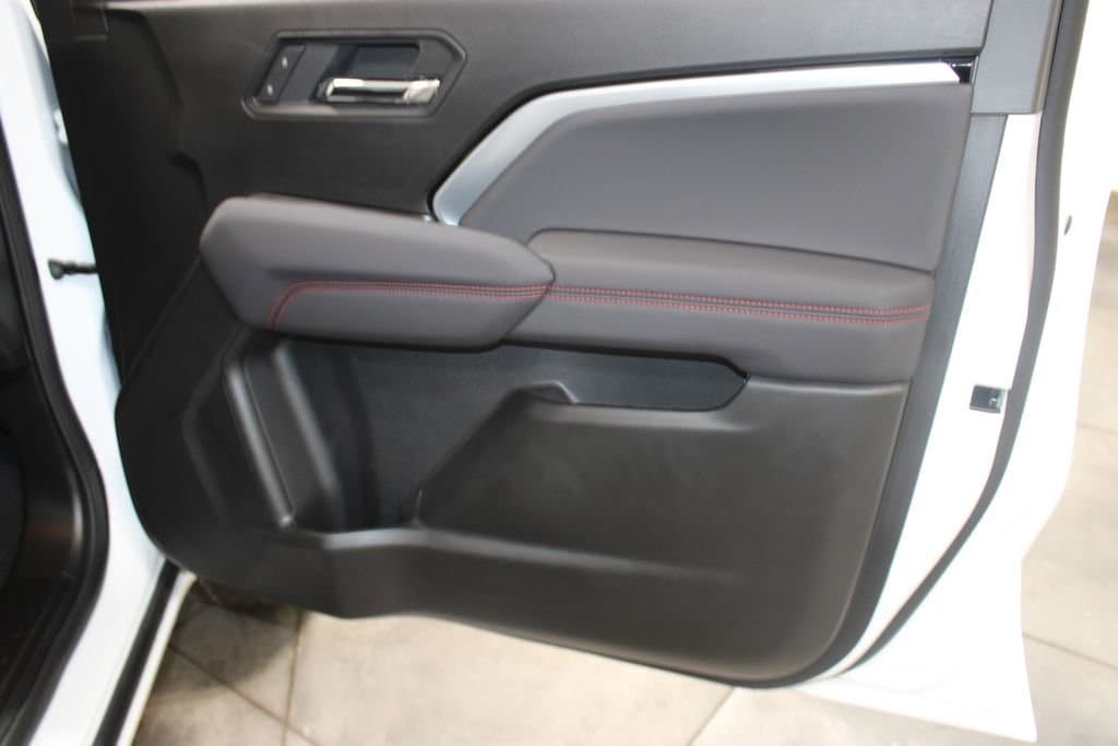 2025 Chevrolet Colorado Z71 - Photo 28