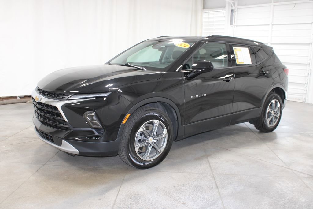 2024 Chevrolet Blazer 2LT photo 2