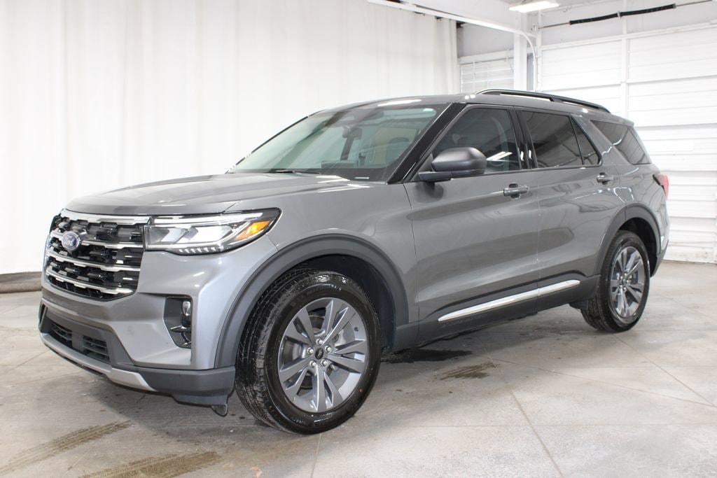 Used 2025 Ford Explorer Active