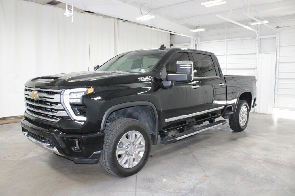 2024 Chevrolet Silverado 2500HD High Country photo 3