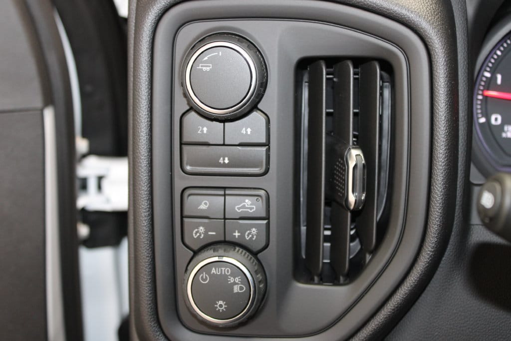 2026 Chevrolet Silverado 2500 HD Custom - Photo 41