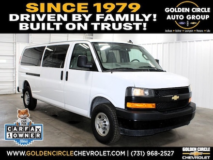2023 Chevrolet Express Passenger 3500 1LS Van