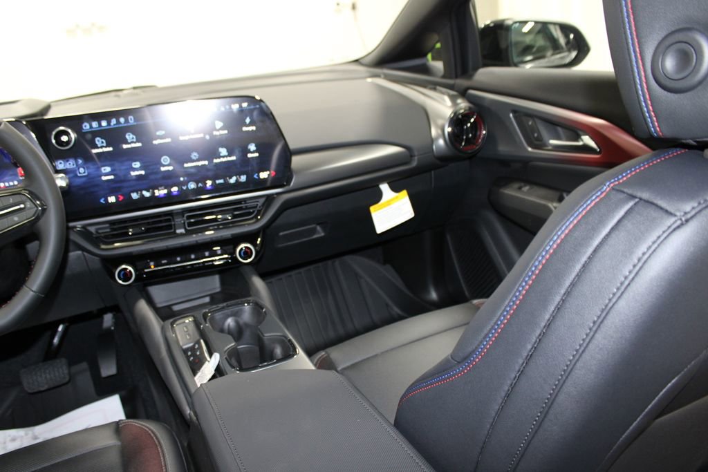 2026 Chevrolet Equinox EV RS - Photo 32