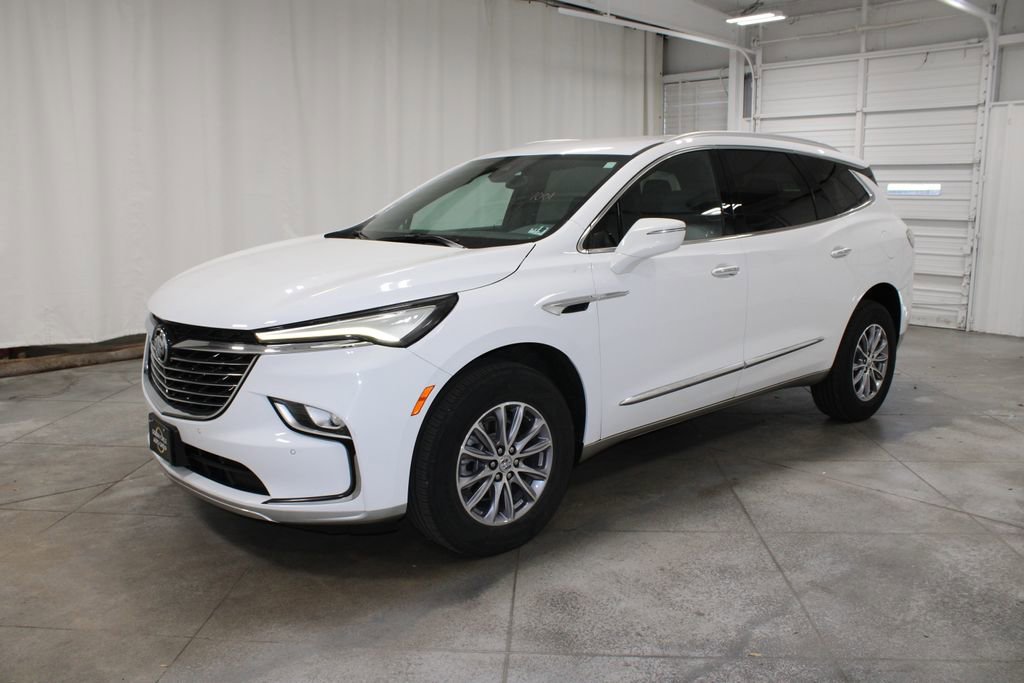 2023 Buick Enclave Essence photo 2