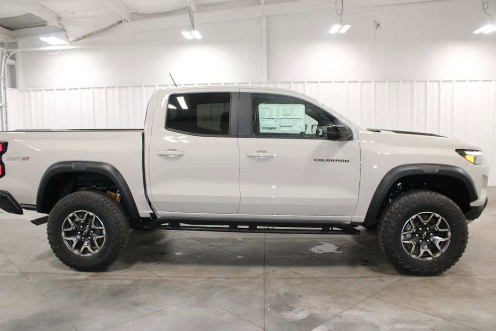 2026 Chevrolet Colorado ZR2 - Photo 11