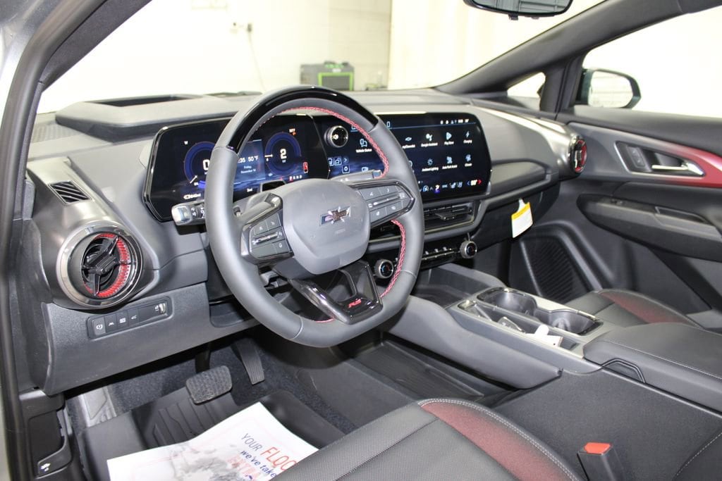2026 Chevrolet Equinox EV RS - Photo 17