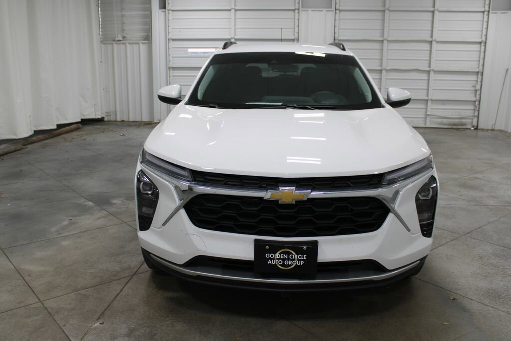 Used 2024 Chevrolet Trax LT SUV
