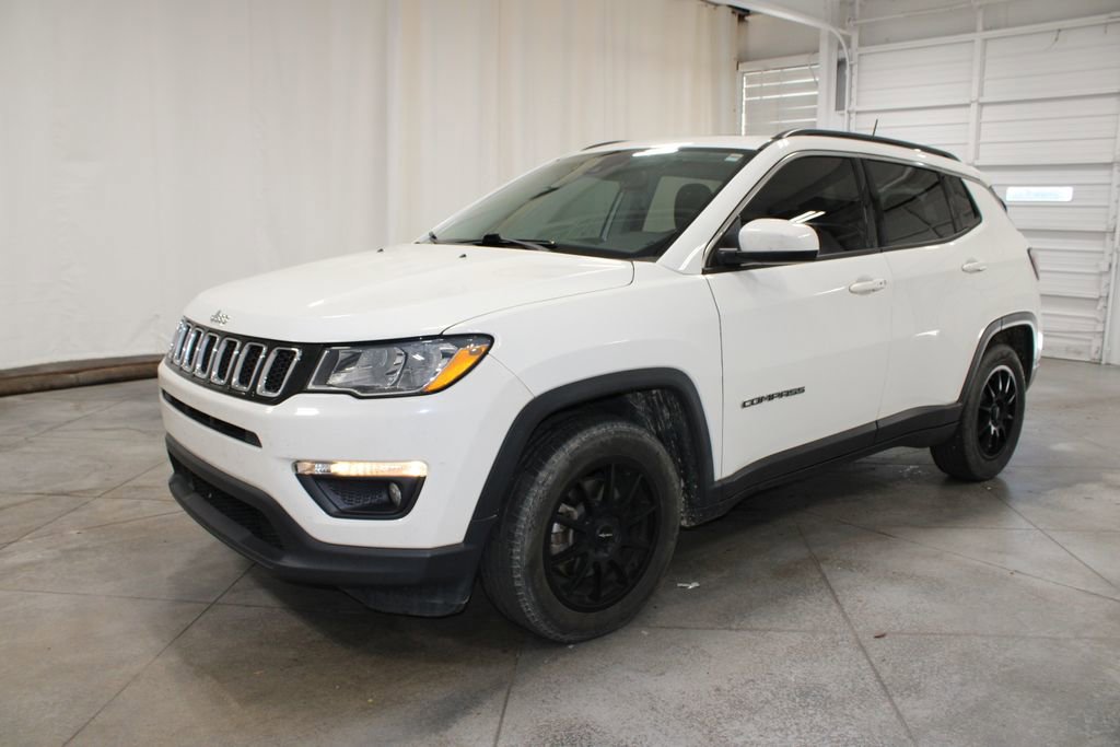 2020 Jeep Compass Latitude photo 3