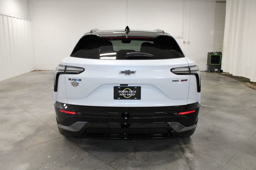 2026 Chevrolet Blazer EV SS - Photo 8
