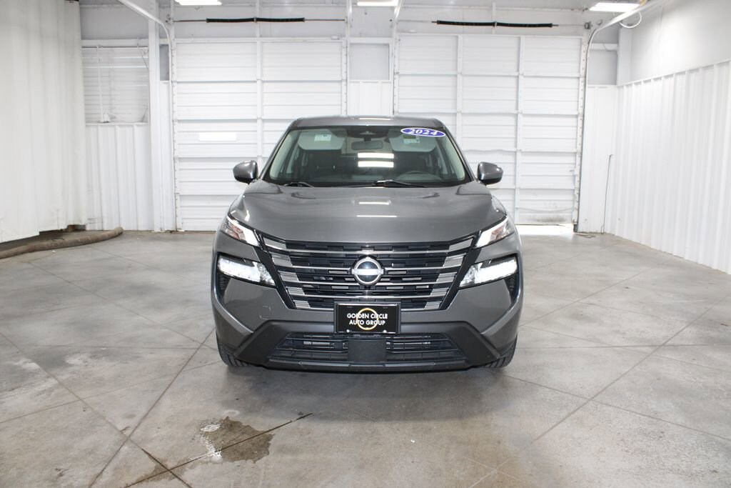 Used 2024 Nissan Rogue SV