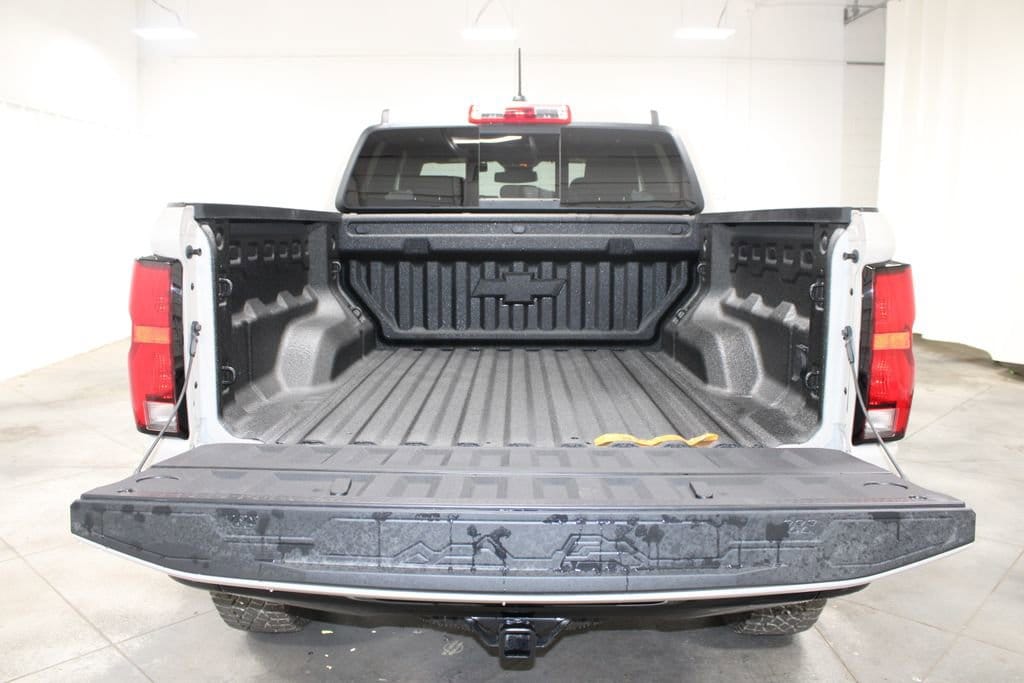 2026 Chevrolet Colorado ZR2 - Photo 17