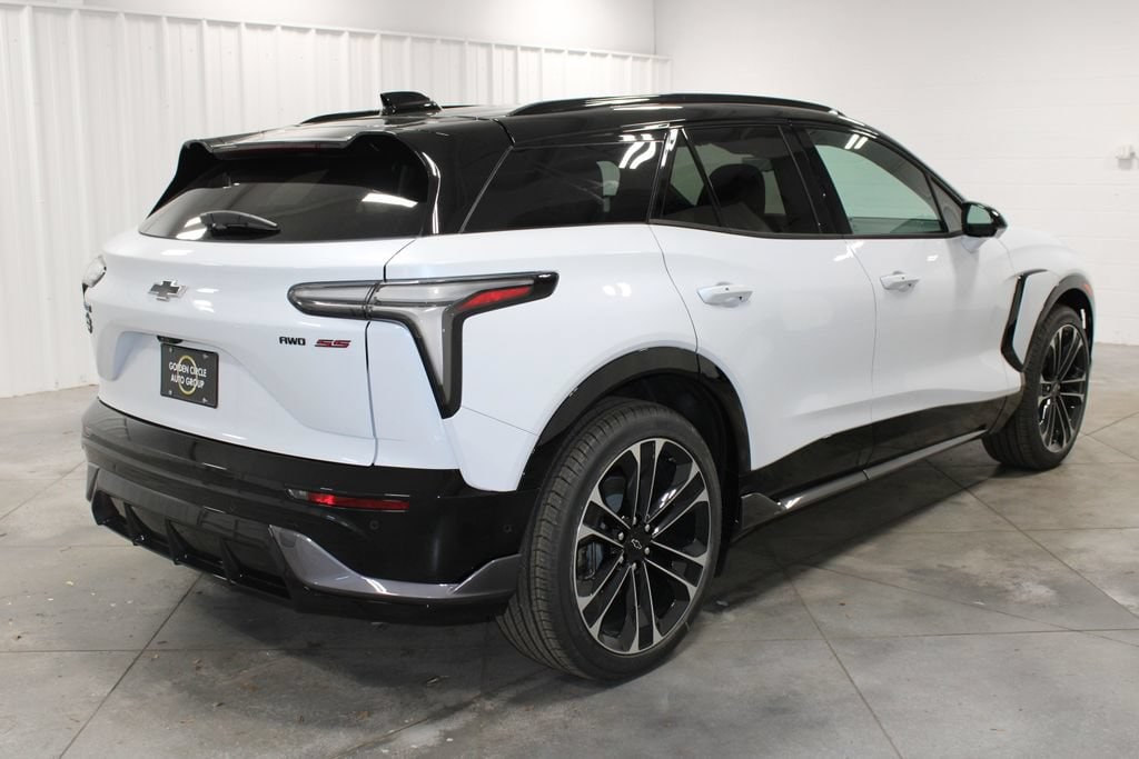 2026 Chevrolet Blazer EV SS - Photo 8