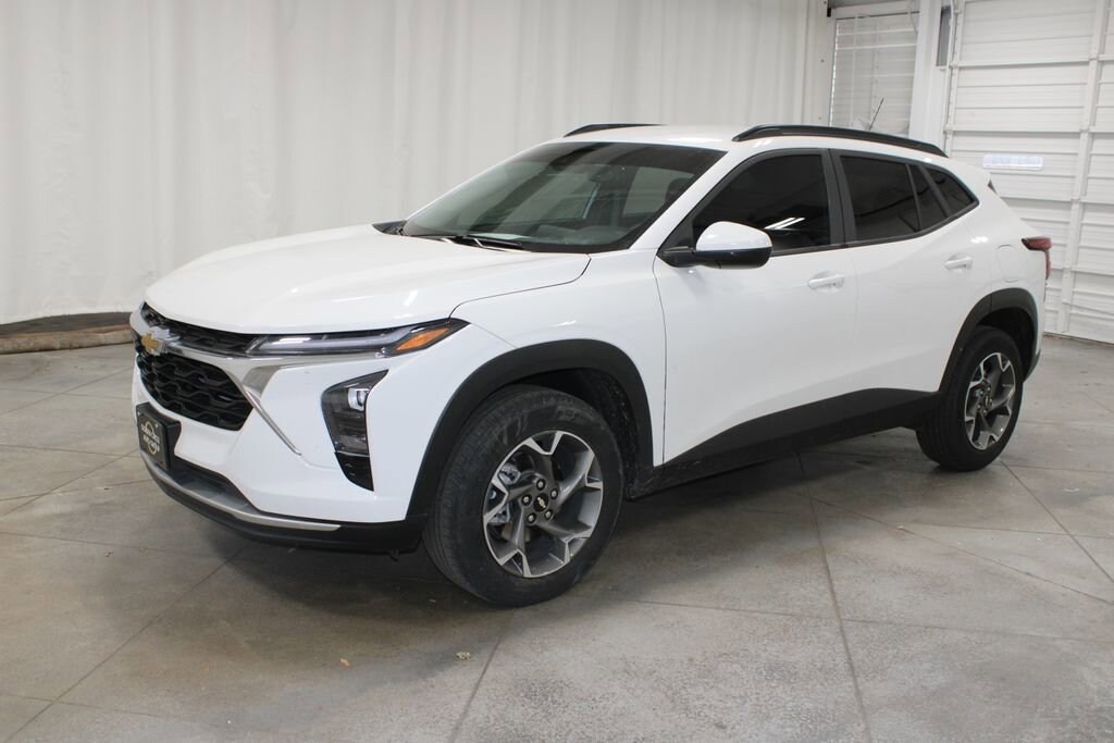 Used 2024 Chevrolet Trax LT SUV