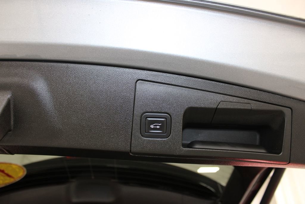 2024 Cadillac XT4 Premium Luxury - Photo 30