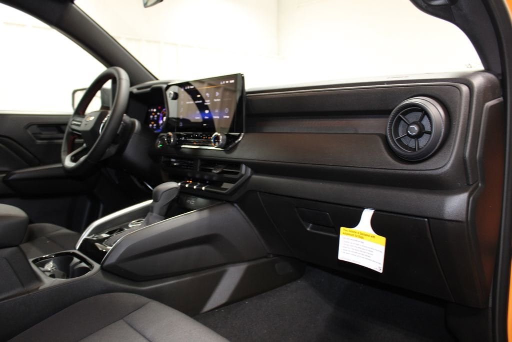 2025 Chevrolet Colorado Work Truck - Photo 27