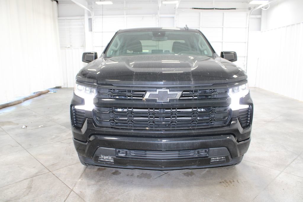 2022 Chevrolet Silverado 1500 RST photo 2