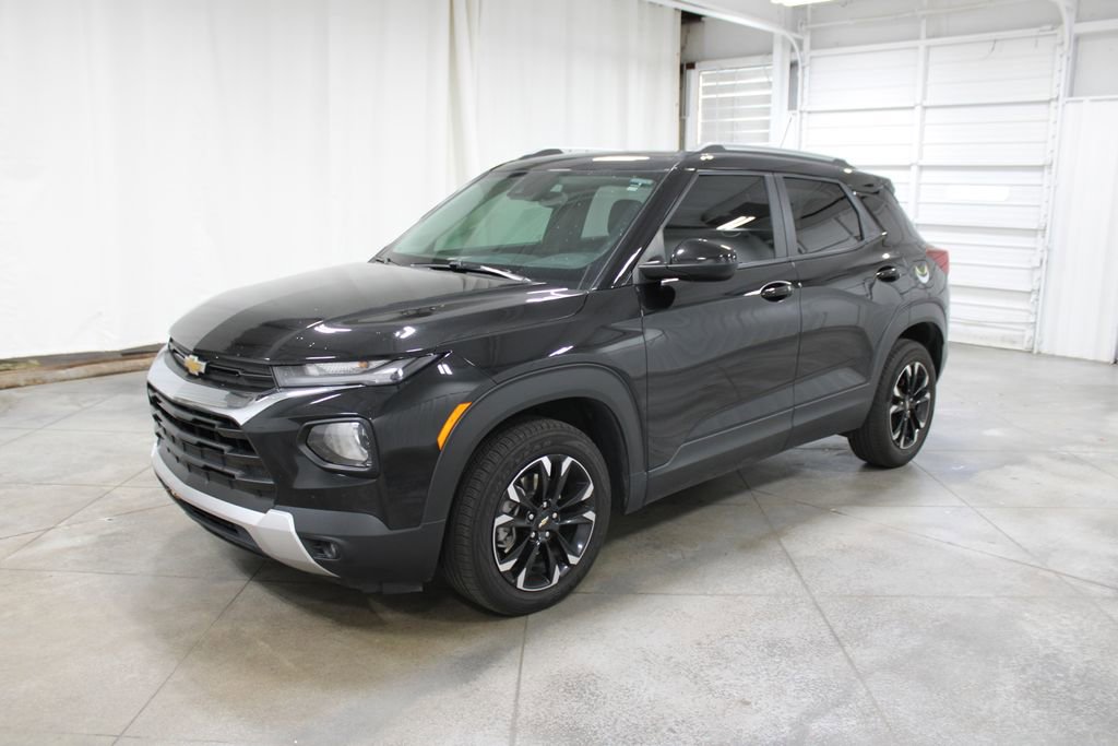 2023 Chevrolet Trailblazer LT photo 2