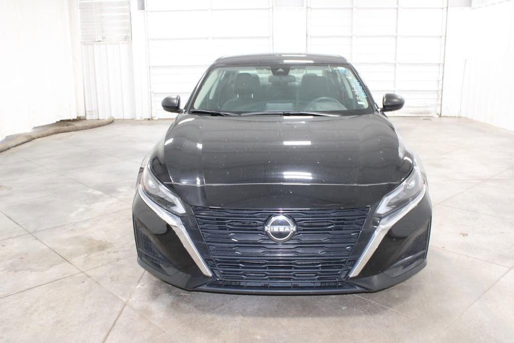 Used 2024 Nissan Altima 2.5 SV