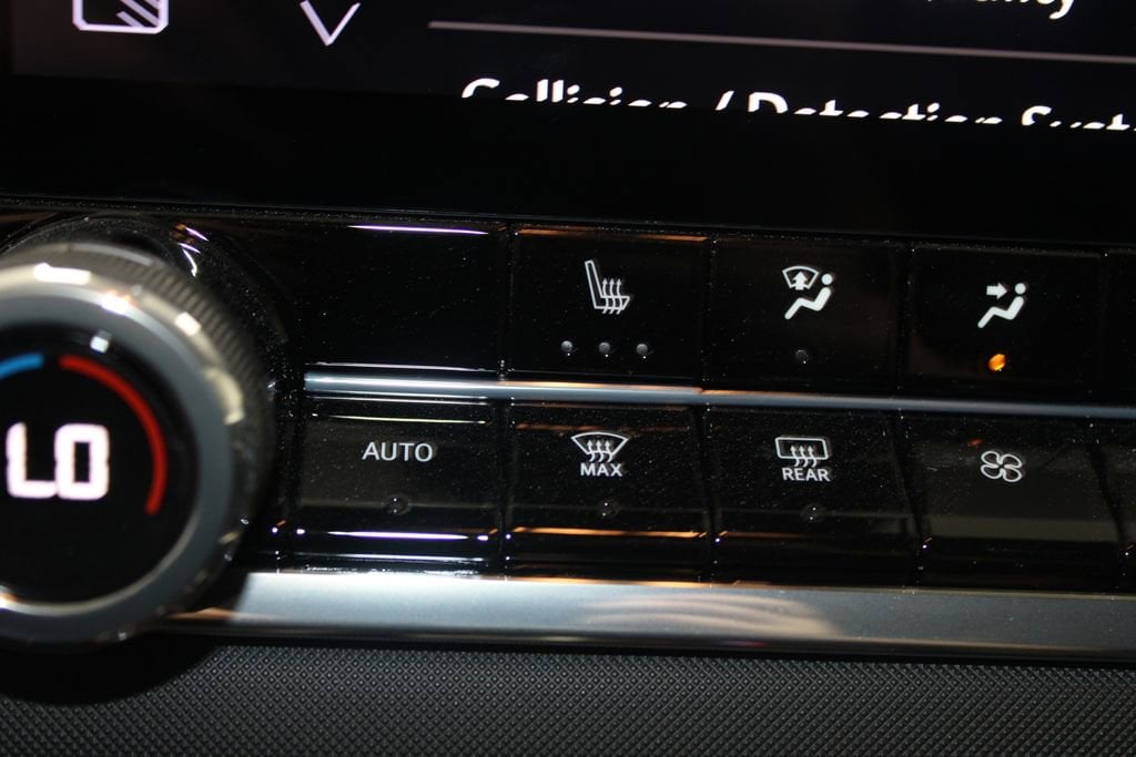 2025 Chevrolet Colorado Z71 - Photo 40