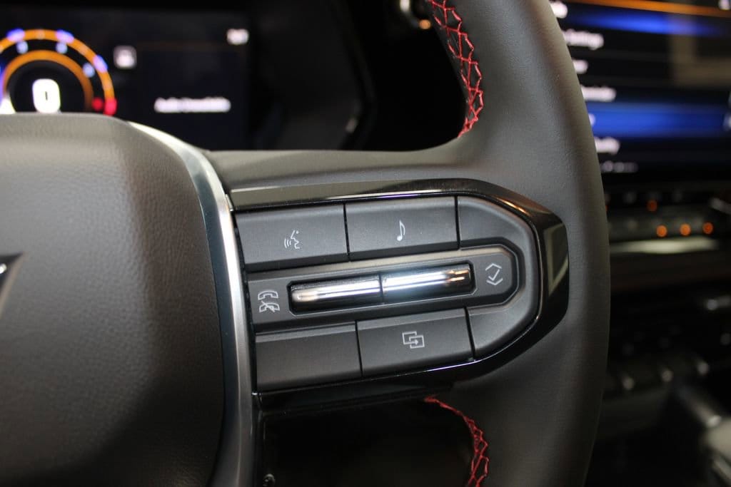 2025 Chevrolet Colorado Z71 - Photo 33