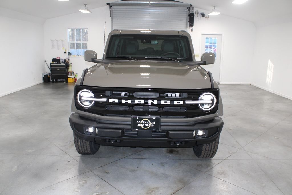 New 2025 Ford Bronco Outer Banks SUV