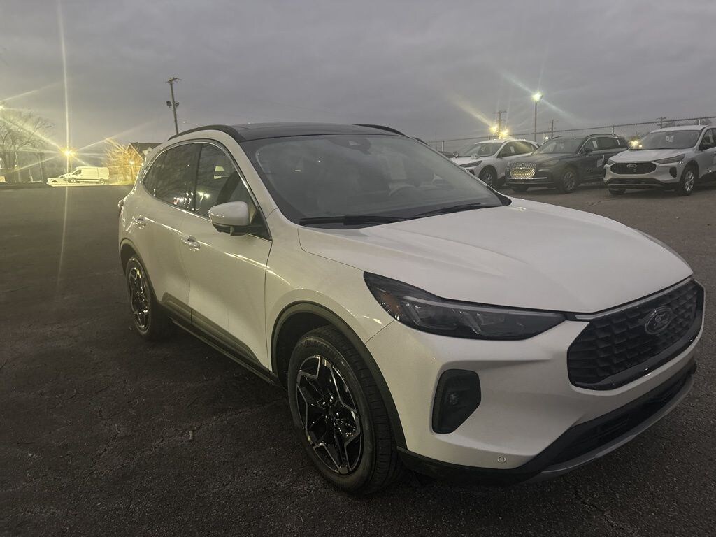 New 2026 Ford Escape Hybrid Platinum SUV