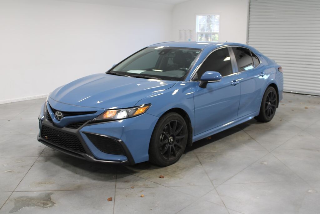 Used 2023 Toyota Camry SE Sedan