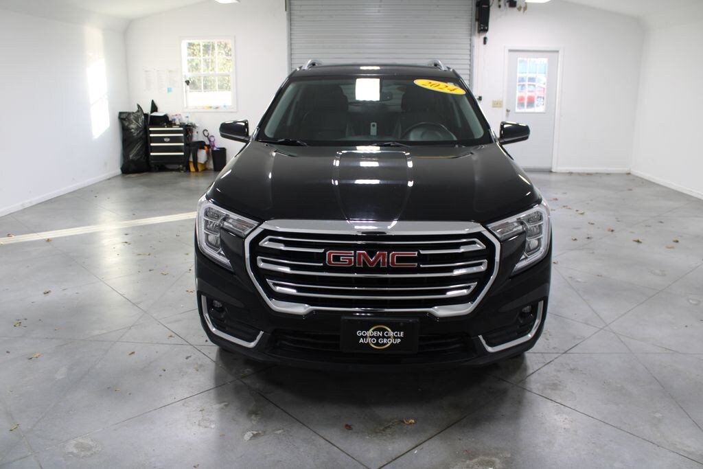 Used 2024 GMC Terrain SLT SUV